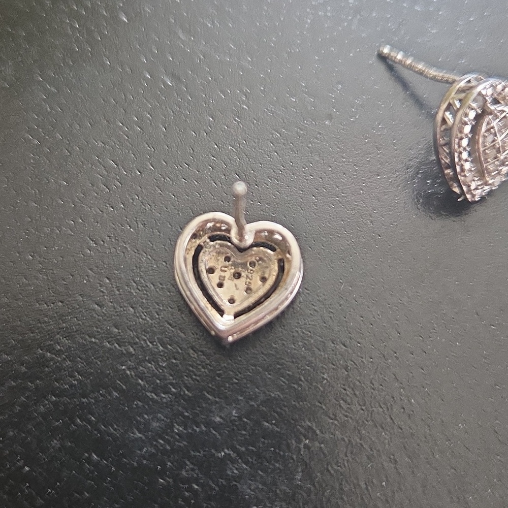 1/10Ct Genuine Diamomd Sterling Silver Heart Stud Earrings - Picture 7 of 8